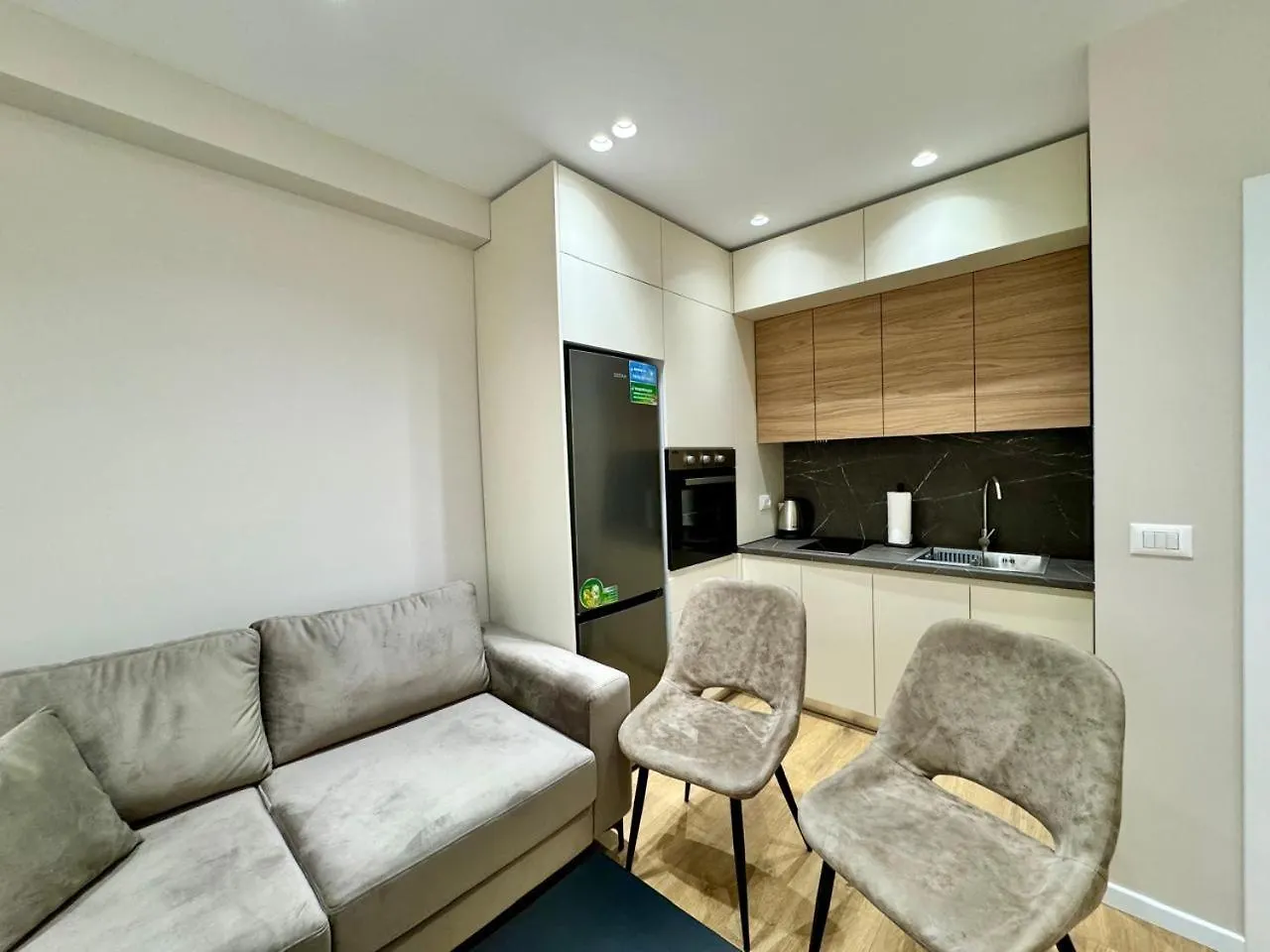 Hotel E&R Apartments At Myslym Shyri Tirana Albania