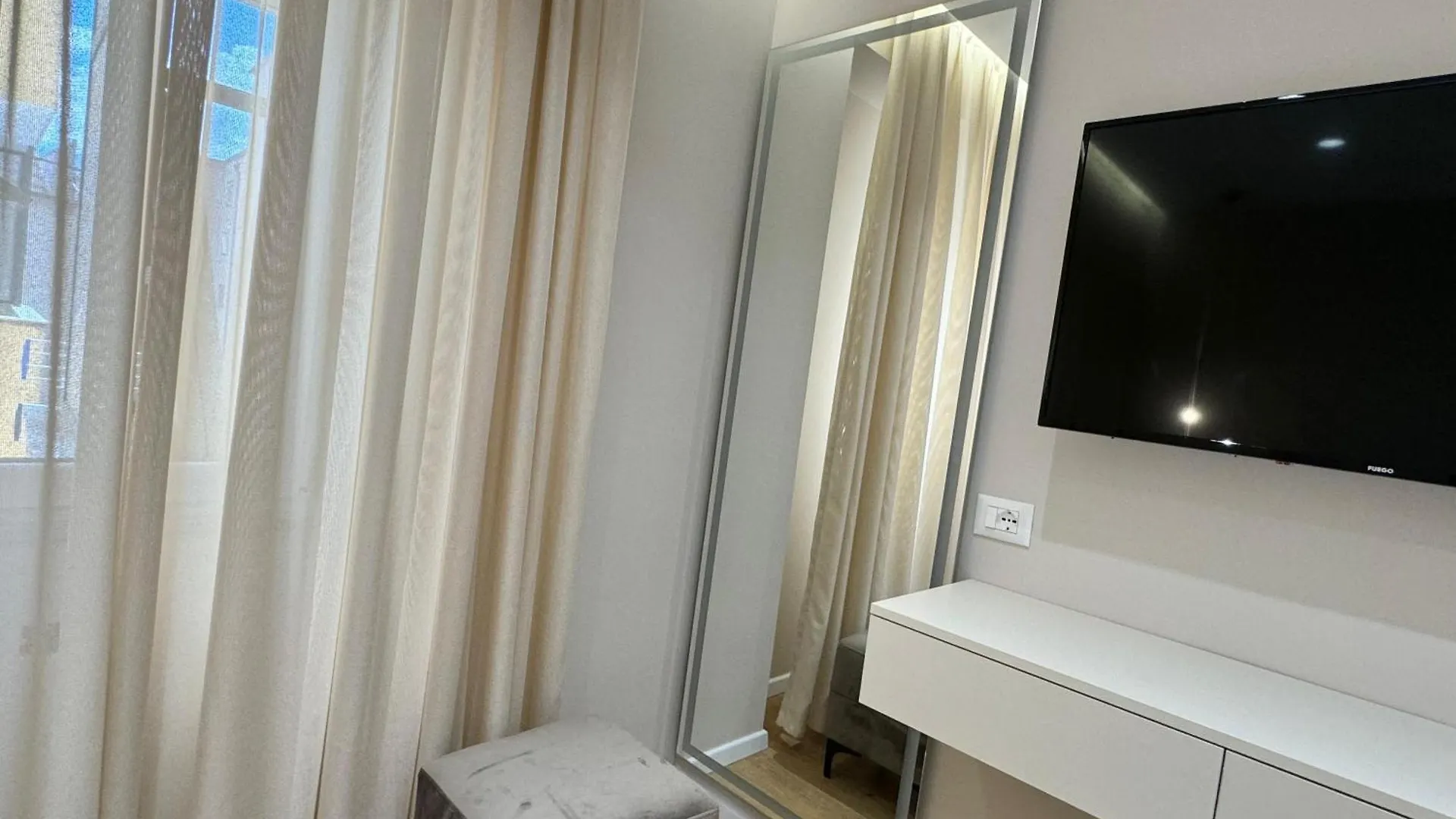 E&R Apartments At Myslym Shyri Tirana