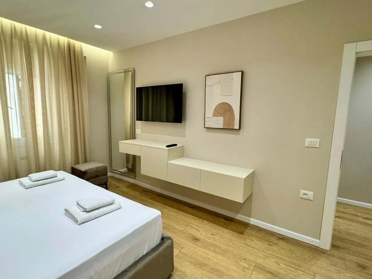 Hotel E&R Apartments At Myslym Shyri Tirana