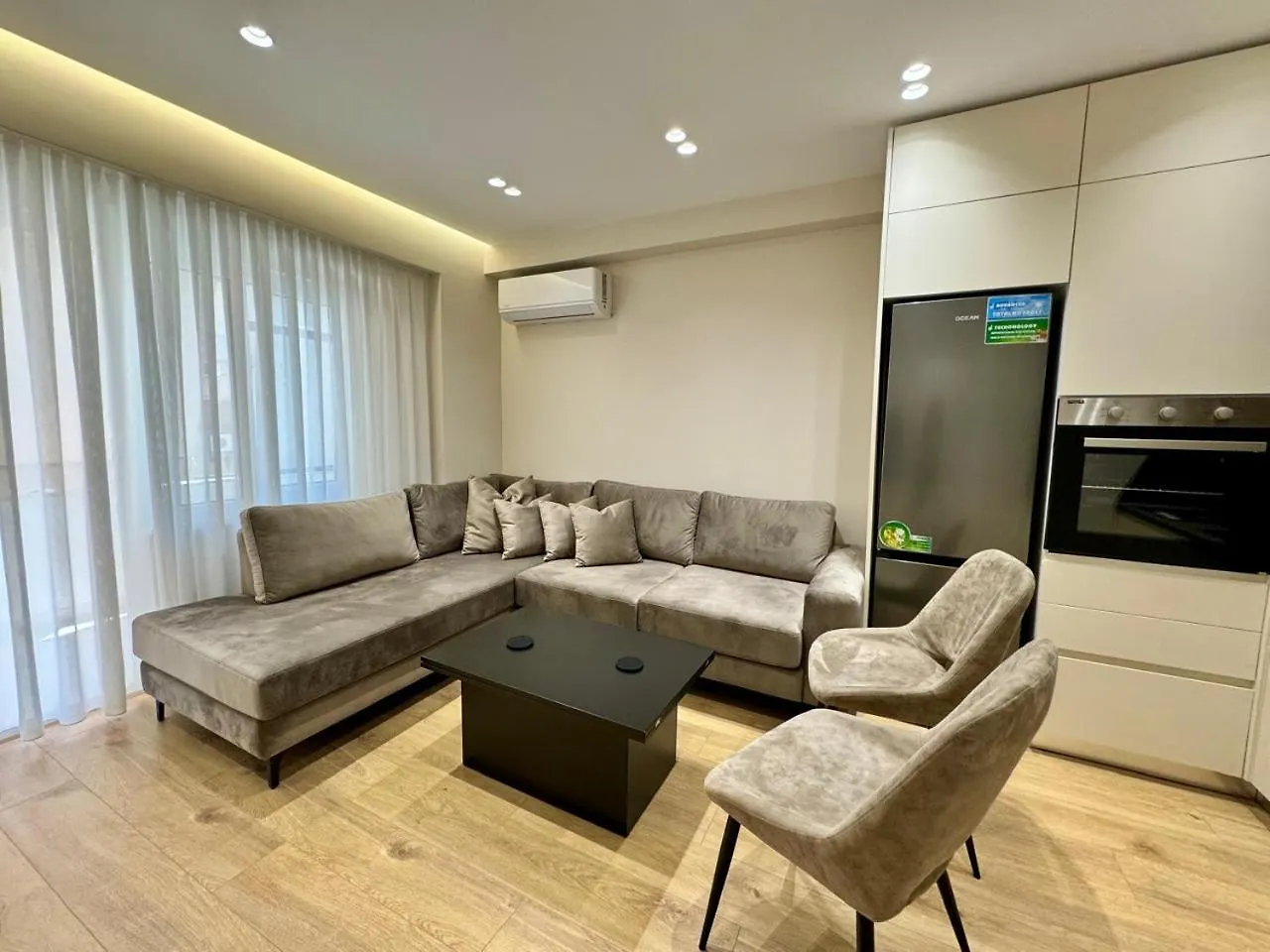 Hotel E&R Apartments At Myslym Shyri Tirana Albania