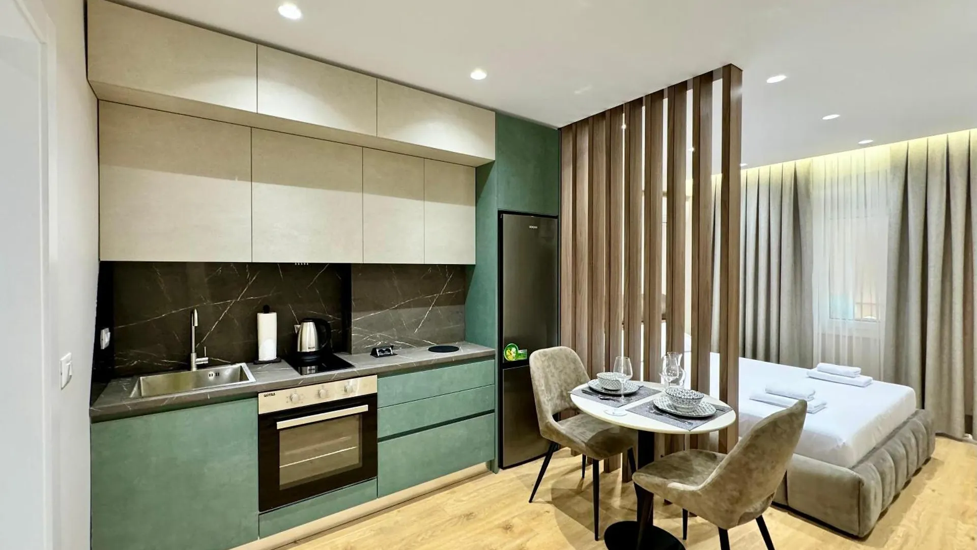 E&R Apartments At Myslym Shyri Tirana Hotel