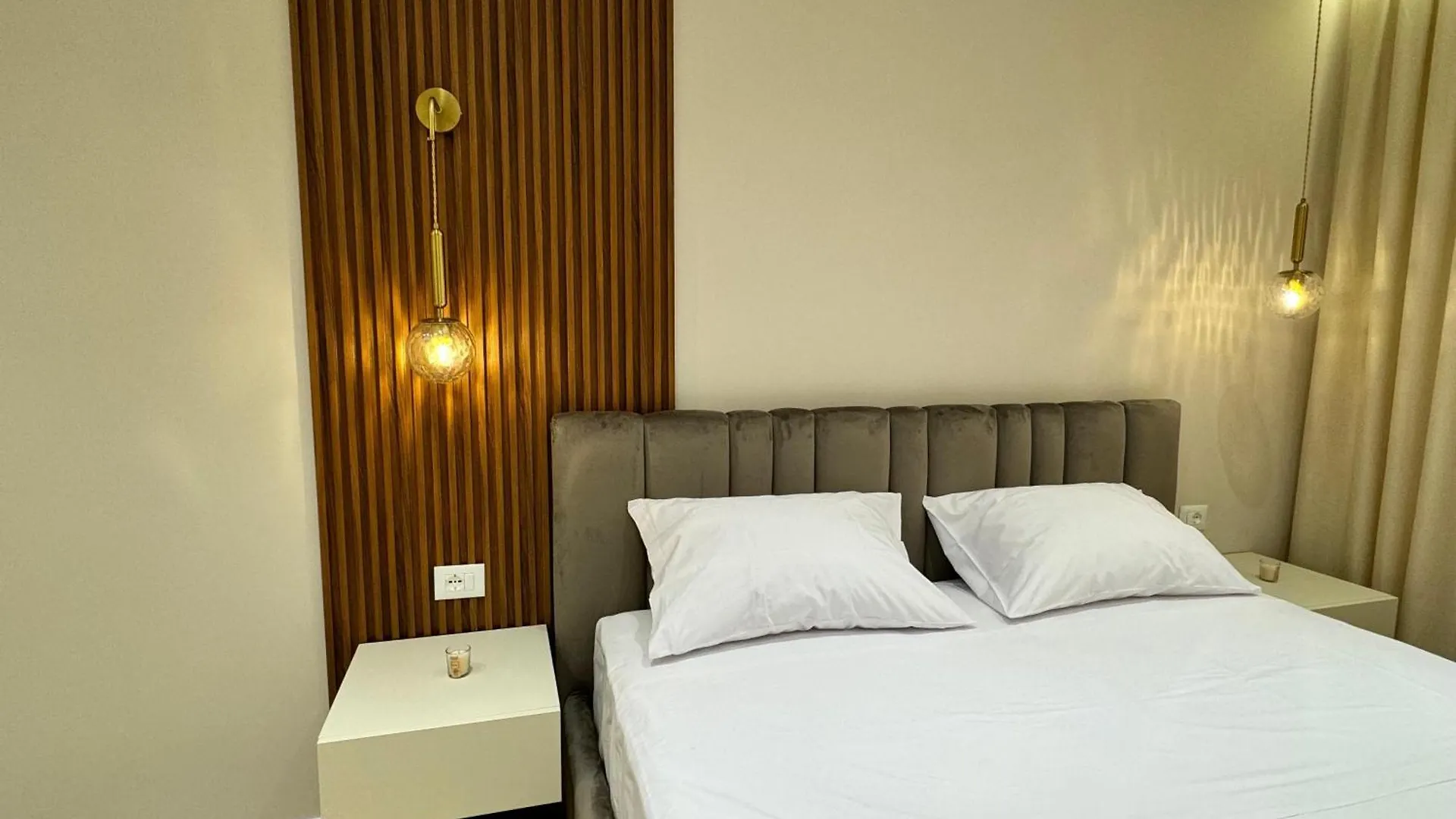 E&R Apartments At Myslym Shyri Tirana Albania